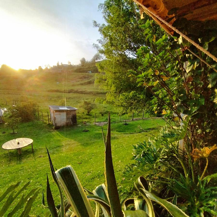 Casa Kayam Art Hostel Coliving Coworking Guatapé Eksteriør bilde
