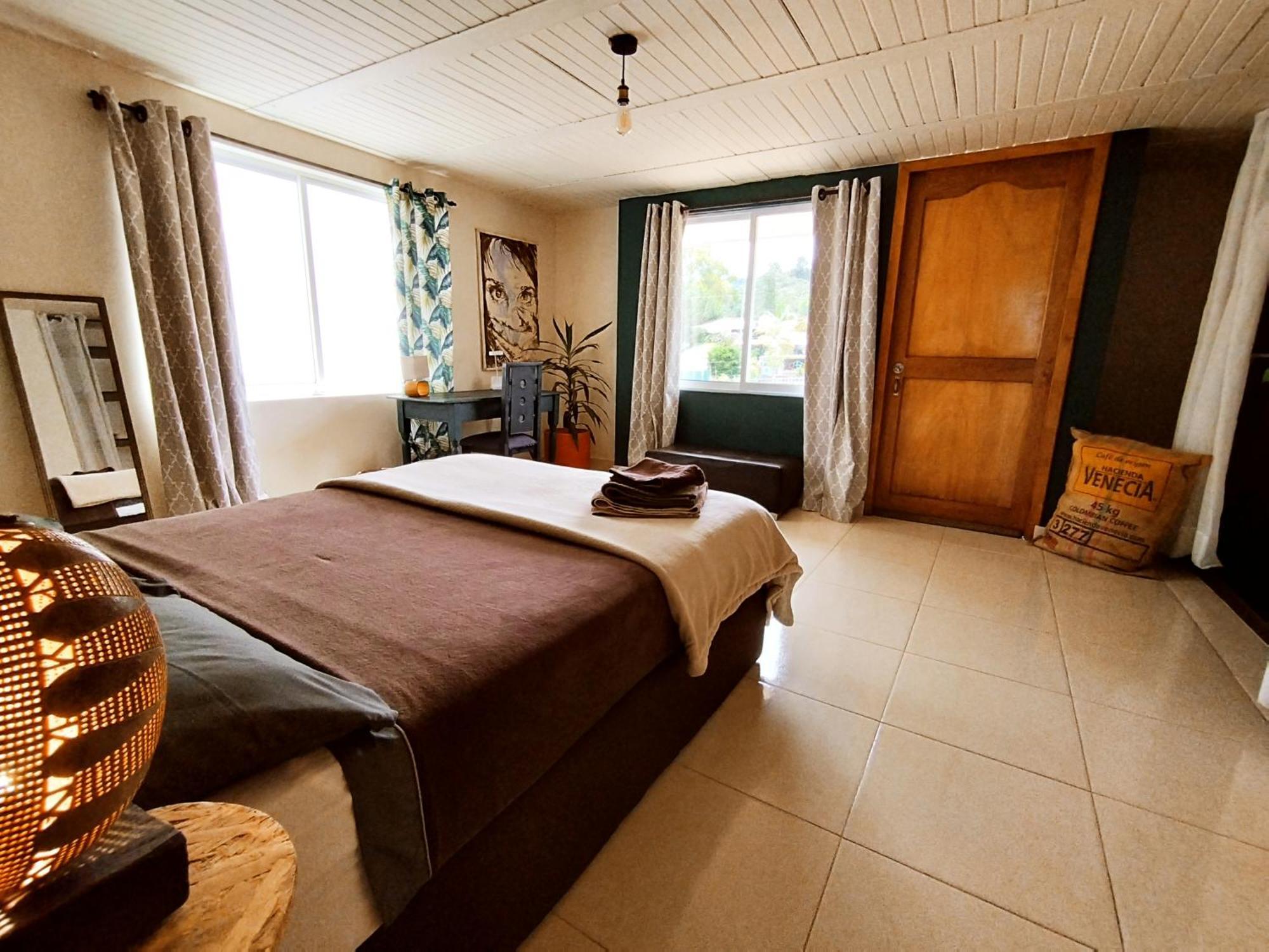 Casa Kayam Art Hostel Coliving Coworking Guatapé Rom bilde